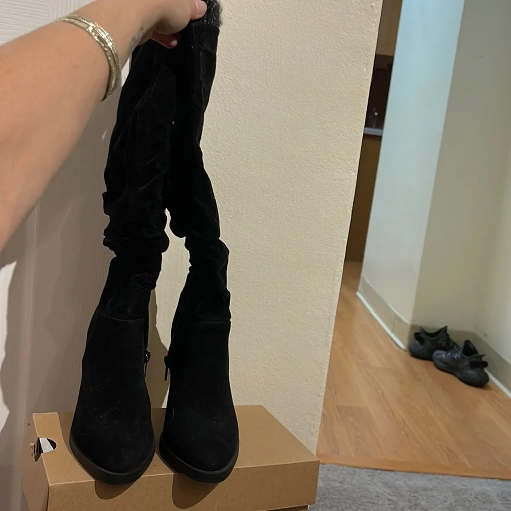 Boots - Picture 1 of 4